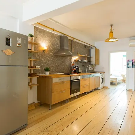 Great 5 Min Taksim Square Apartamento