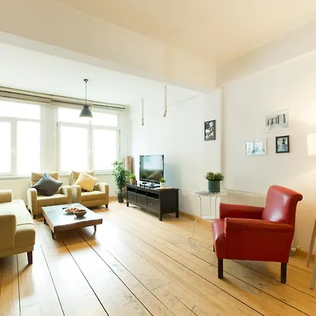 Great 5 Min Taksim Square Apartament *