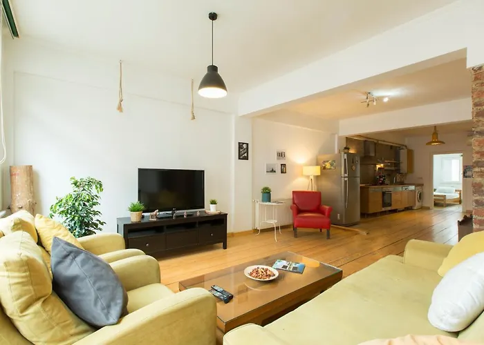 Great 5 Min Taksim Square *